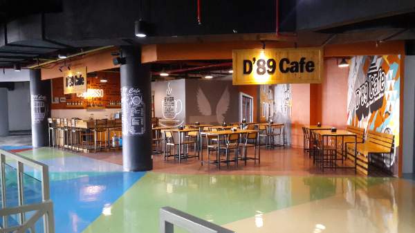 Renovasi Cafe D’89 Bandung