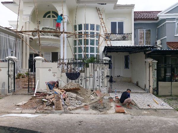 Kondisi rumah selama renovasi berjalan
