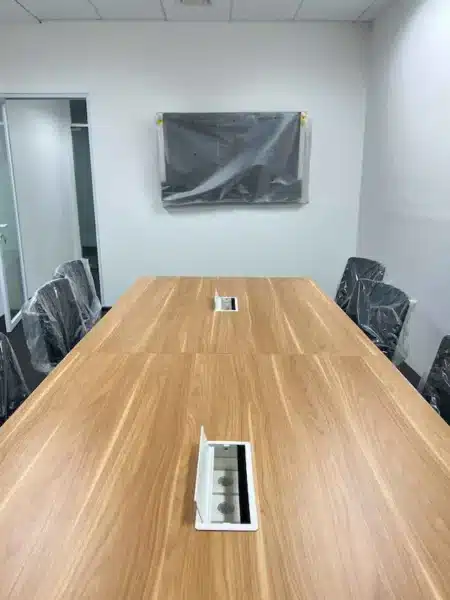 Ruang kantor setelah renovasi kantor di Trembesi Office Tower BSD.